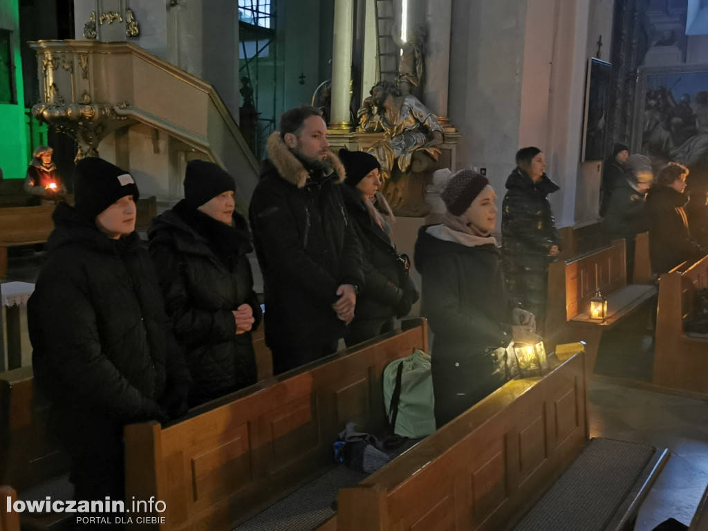 Rozpoczął się Adwent, a z nim - roraty