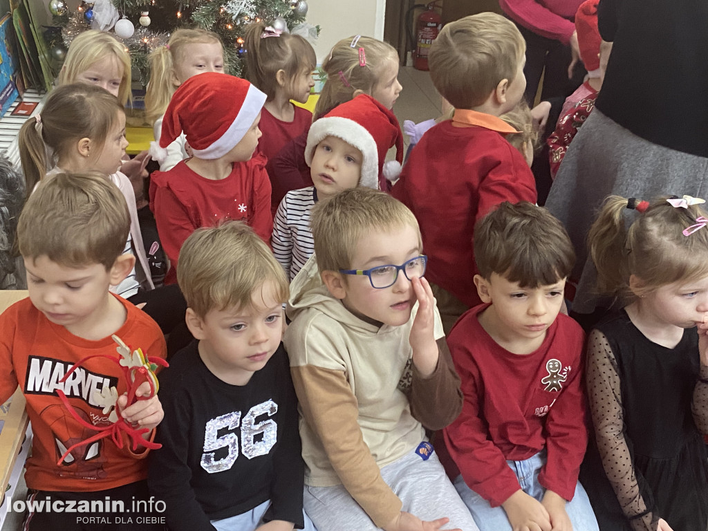 ,,Żelazne trzewiczki” w wykonaniu rodziców w Przedszkolu Stokrotka w Łowiczu