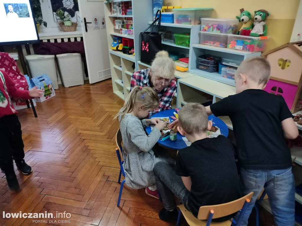 Bożonarodzeniowe warsztaty kulinarne w przedszkolu Pszczółka Maja w Łowiczu