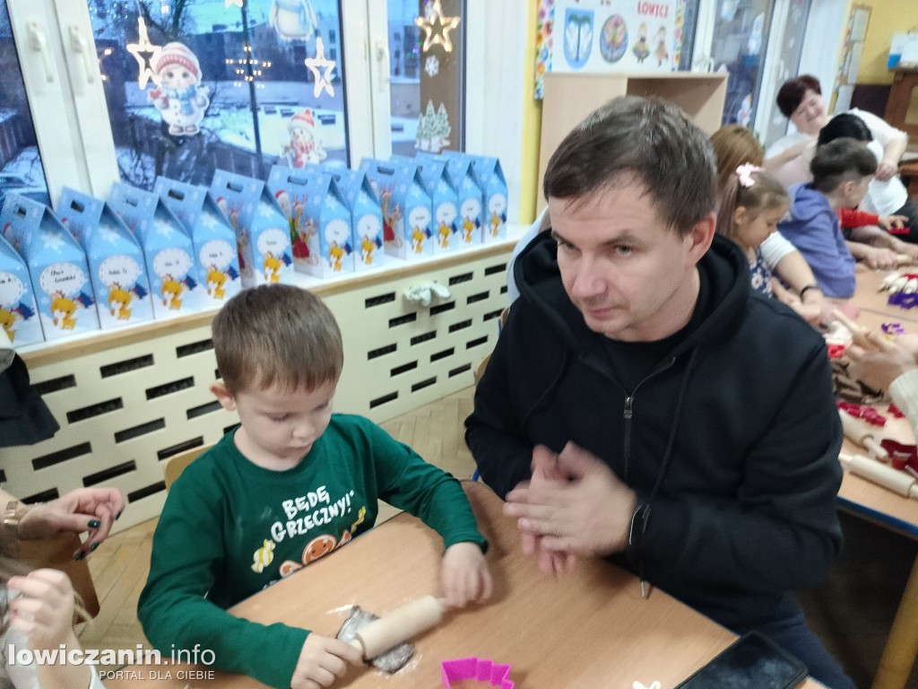 Bożonarodzeniowe warsztaty kulinarne w przedszkolu Pszczółka Maja w Łowiczu