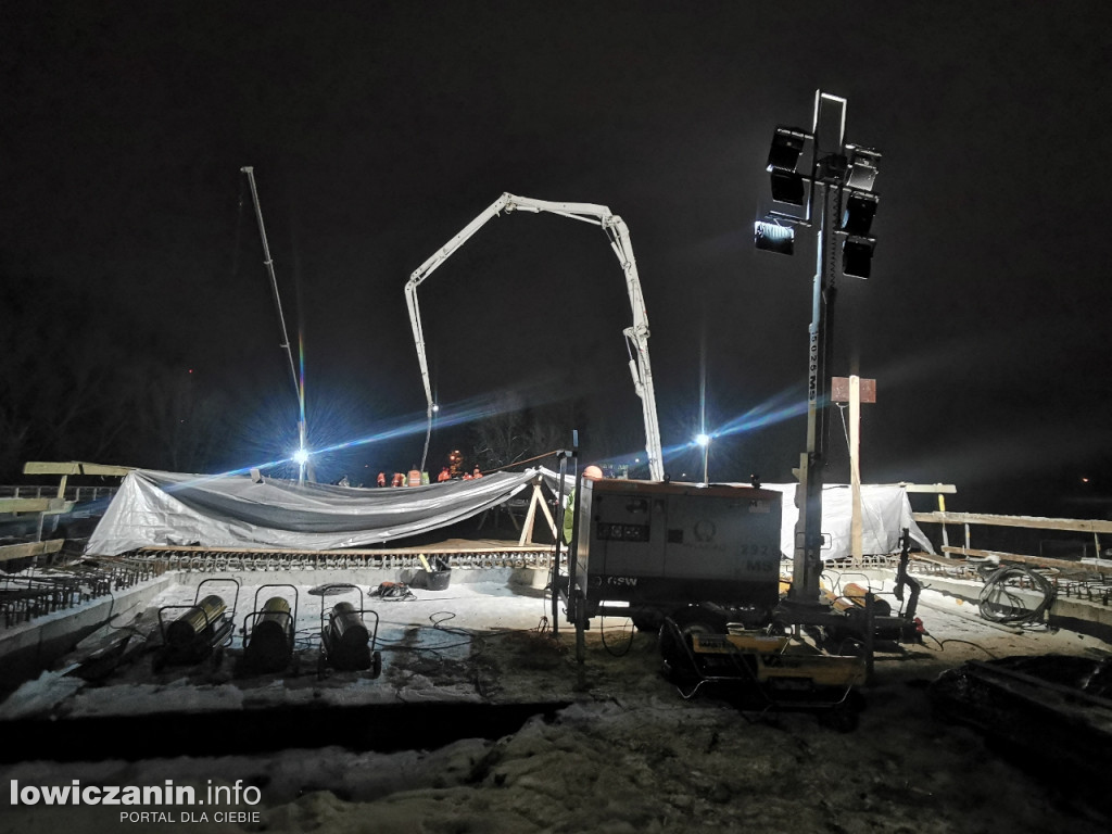 Wylewanie płyty mostu w Łowiczu, 6 grudnia 2024