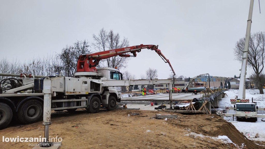 Wylewanie płyty mostu w Łowiczu, 6 grudnia 2024