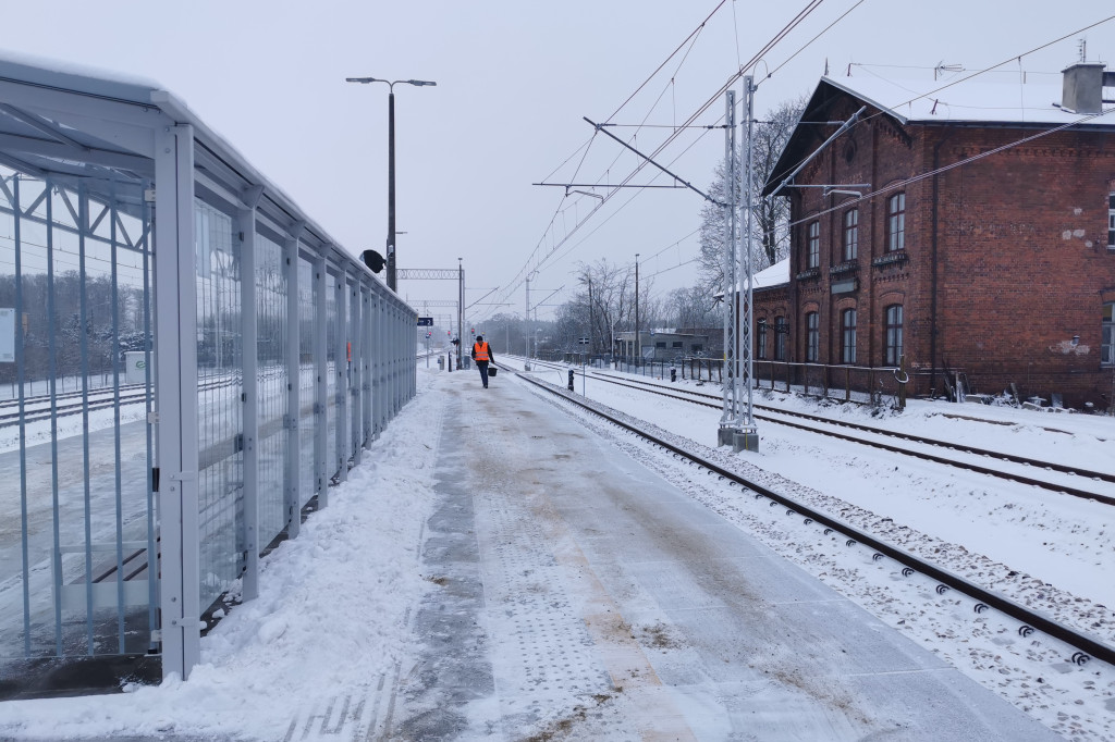 Stacja kolejowa w Bełchowie po przebudowie