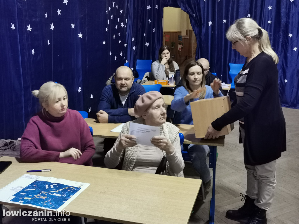 Zebranie osiedlowe na Dąbrowskiego