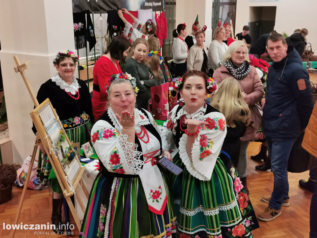 Kiermasz bożonarodzeniowy przy ul. Ułańskiej