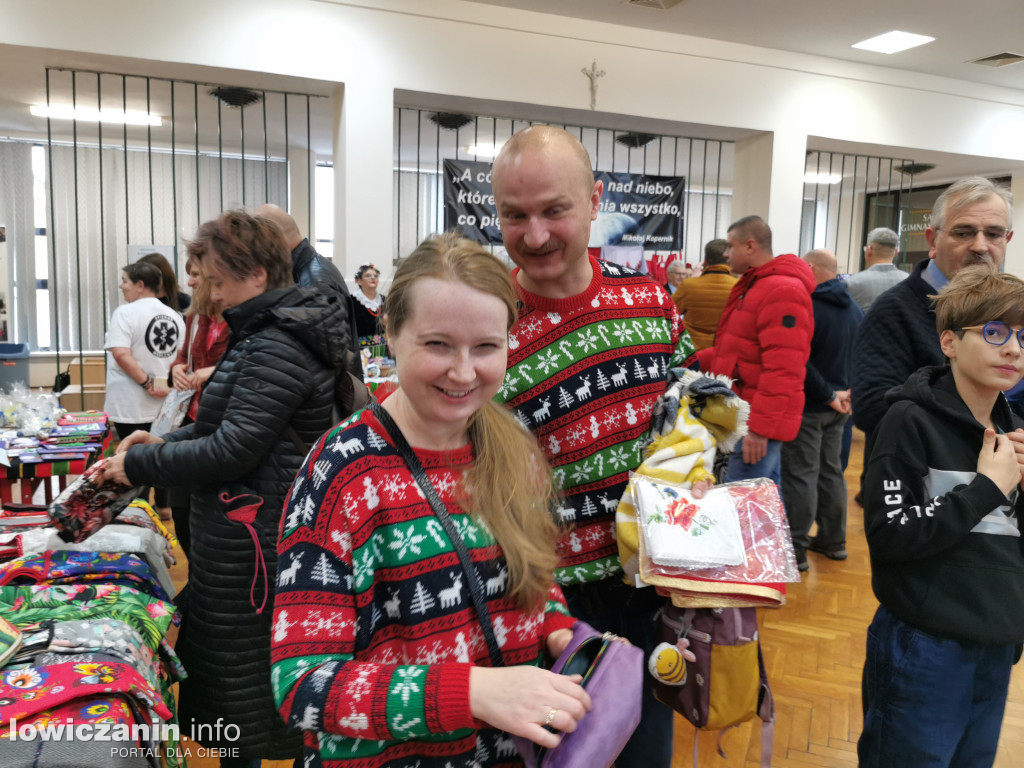 Kiermasz bożonarodzeniowy przy ul. Ułańskiej