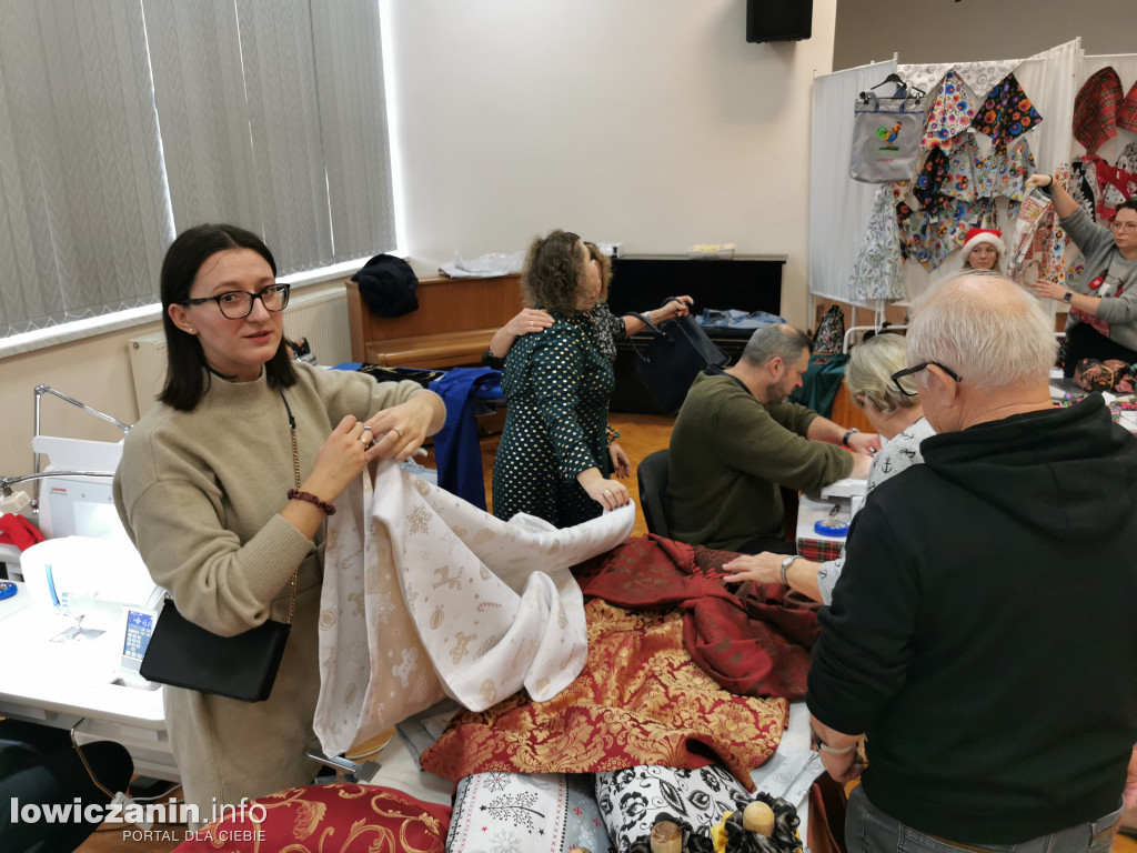 Kiermasz bożonarodzeniowy przy ul. Ułańskiej