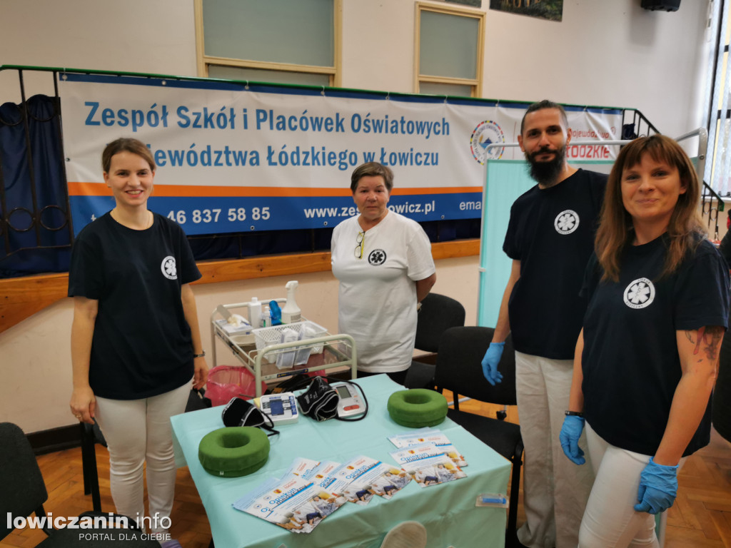 Kiermasz bożonarodzeniowy przy ul. Ułańskiej