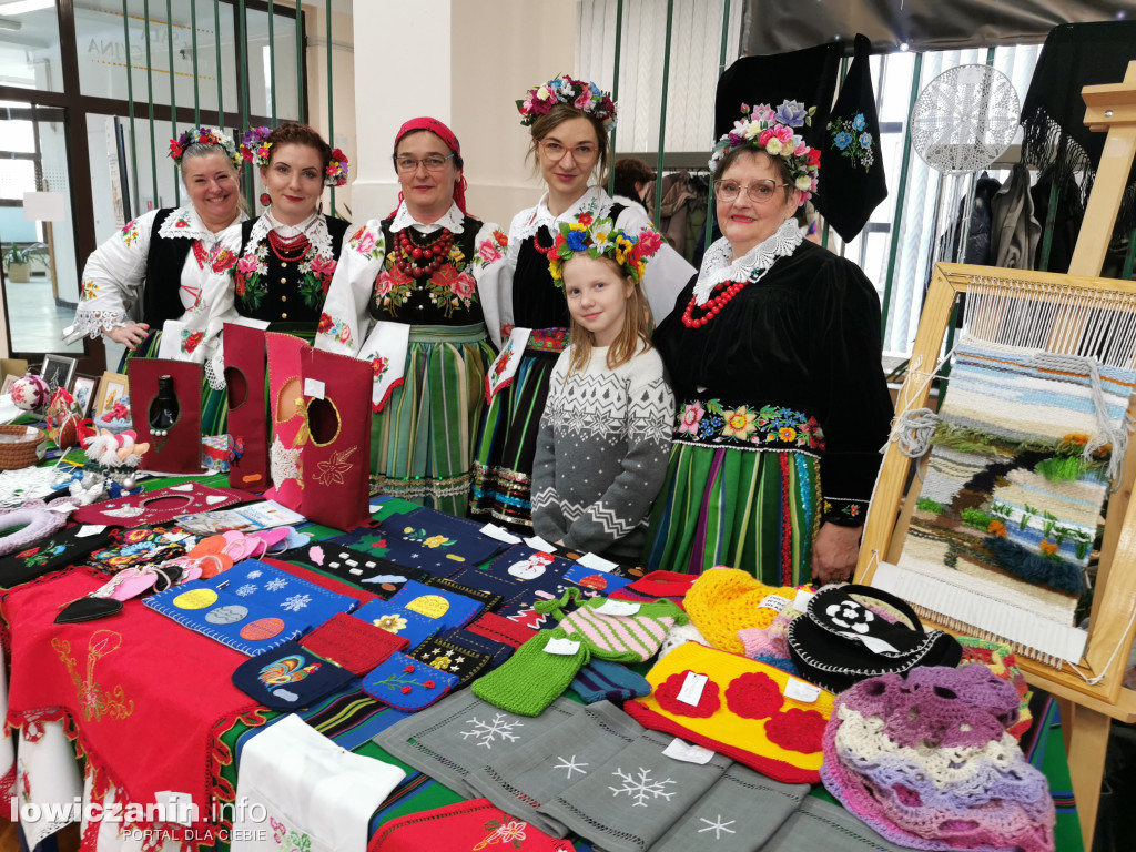 Kiermasz bożonarodzeniowy przy ul. Ułańskiej