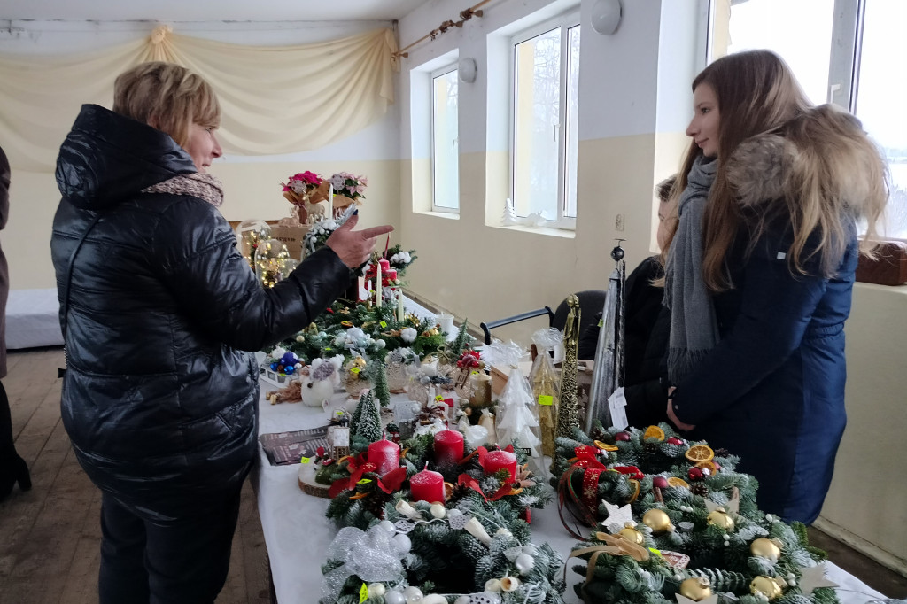 Kiermasz bożonarodzeniowy i występy w Kocierzewie
