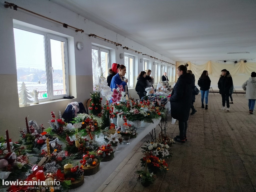 Kiermasz bożonarodzeniowy i występy w Kocierzewie