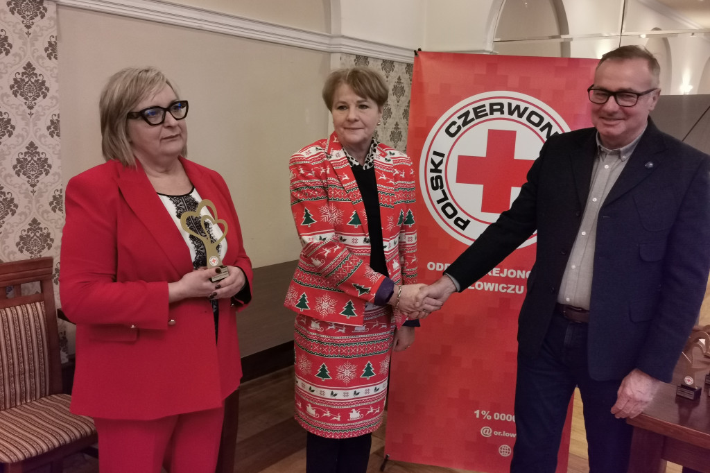 Uhonorowanie osób i instytucji wspierających PCK Łowicz
