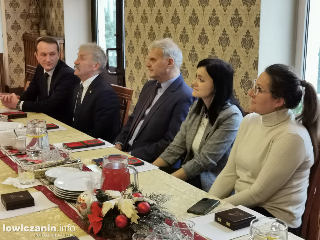 Uhonorowanie osób i instytucji wspierających PCK Łowicz