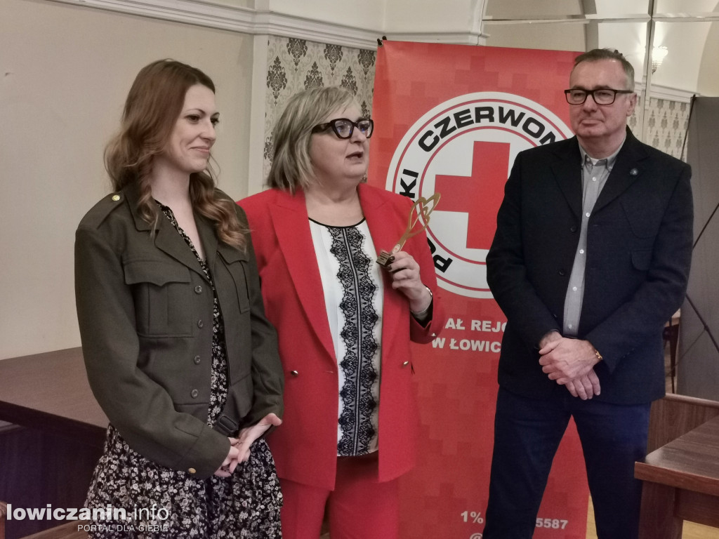 Uhonorowanie osób i instytucji wspierających PCK Łowicz