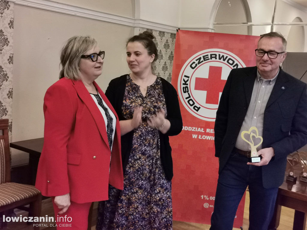 Uhonorowanie osób i instytucji wspierających PCK Łowicz
