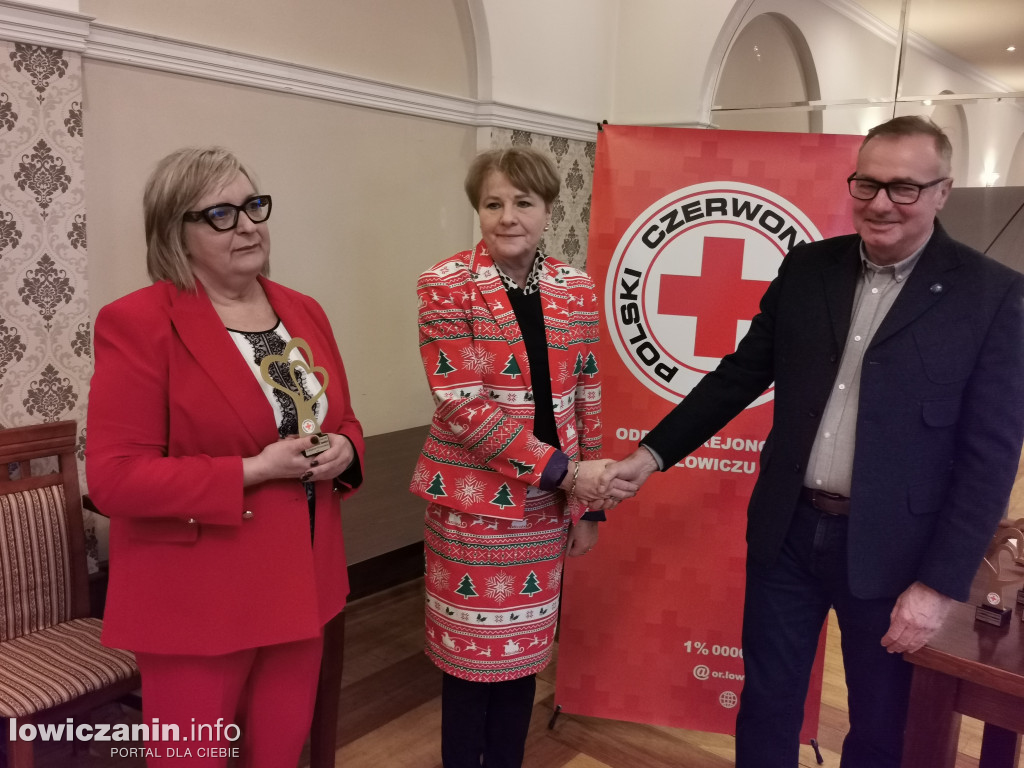 Uhonorowanie osób i instytucji wspierających PCK Łowicz