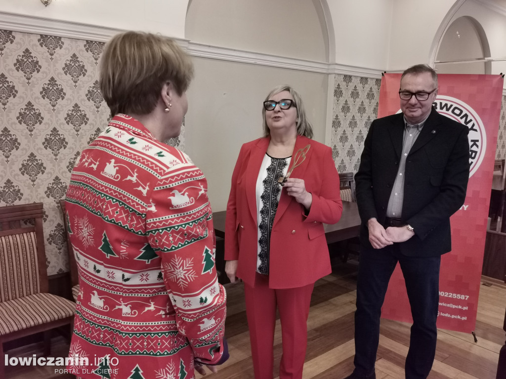 Uhonorowanie osób i instytucji wspierających PCK Łowicz