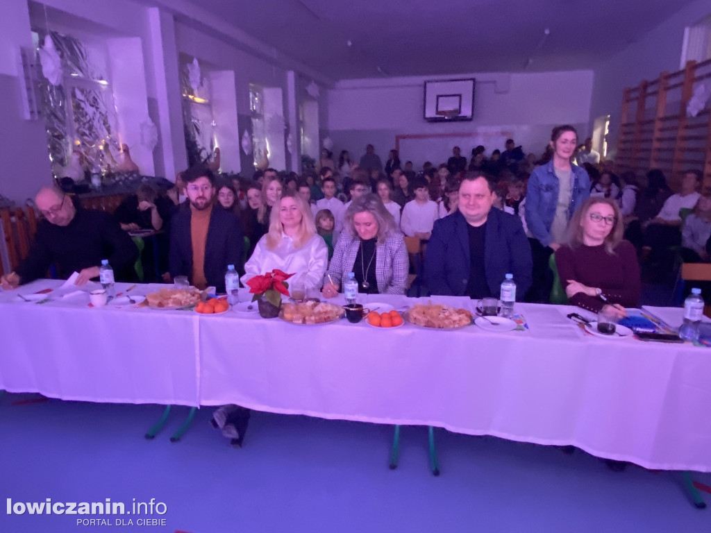 Eliminacje do Powiatowego Konkursu Kolęd i Pastorałek w Bąkowie