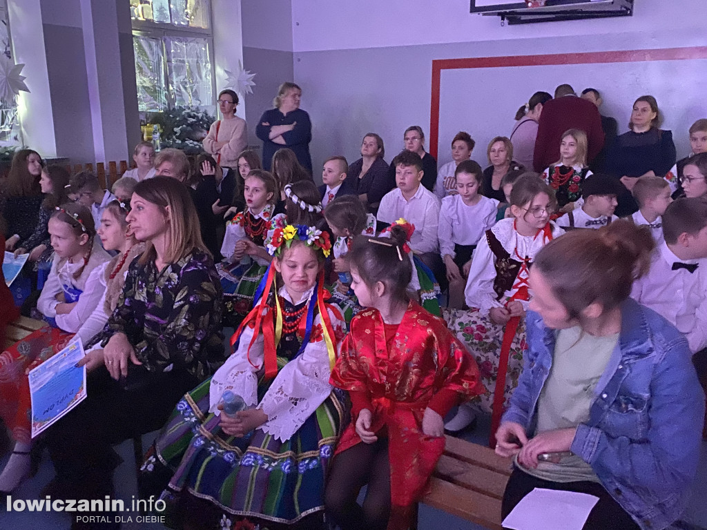 Eliminacje do Powiatowego Konkursu Kolęd i Pastorałek w Bąkowie