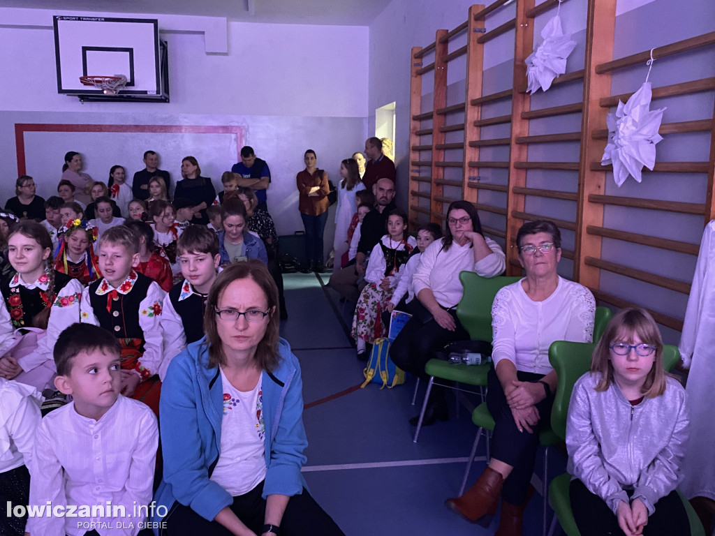Eliminacje do Powiatowego Konkursu Kolęd i Pastorałek w Bąkowie