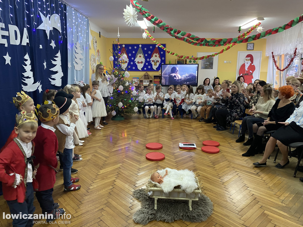 Koncert Bożonarodzeniowy w Przedszkolu nr. 3  Pszczółka Maja