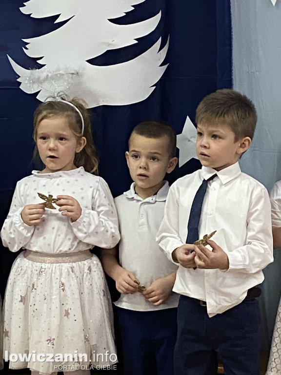 Koncert Bożonarodzeniowy w Przedszkolu nr. 3  Pszczółka Maja
