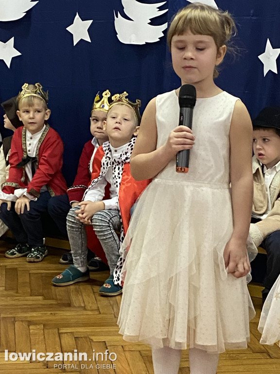Koncert Bożonarodzeniowy w Przedszkolu nr. 3  Pszczółka Maja
