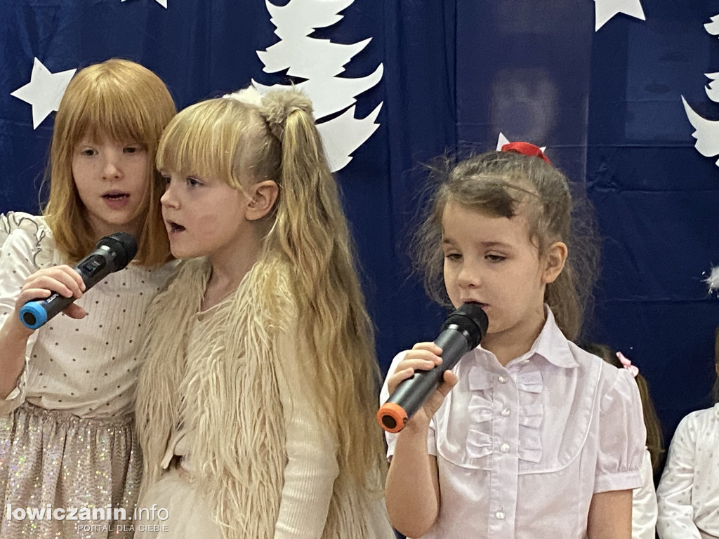 Koncert Bożonarodzeniowy w Przedszkolu nr. 3  Pszczółka Maja