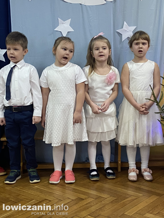 Koncert Bożonarodzeniowy w Przedszkolu nr. 3  Pszczółka Maja