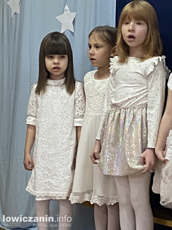 Koncert Bożonarodzeniowy w Przedszkolu nr. 3  Pszczółka Maja