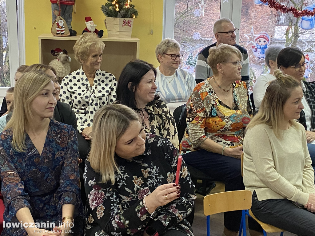 Koncert Bożonarodzeniowy w Przedszkolu nr. 3  Pszczółka Maja