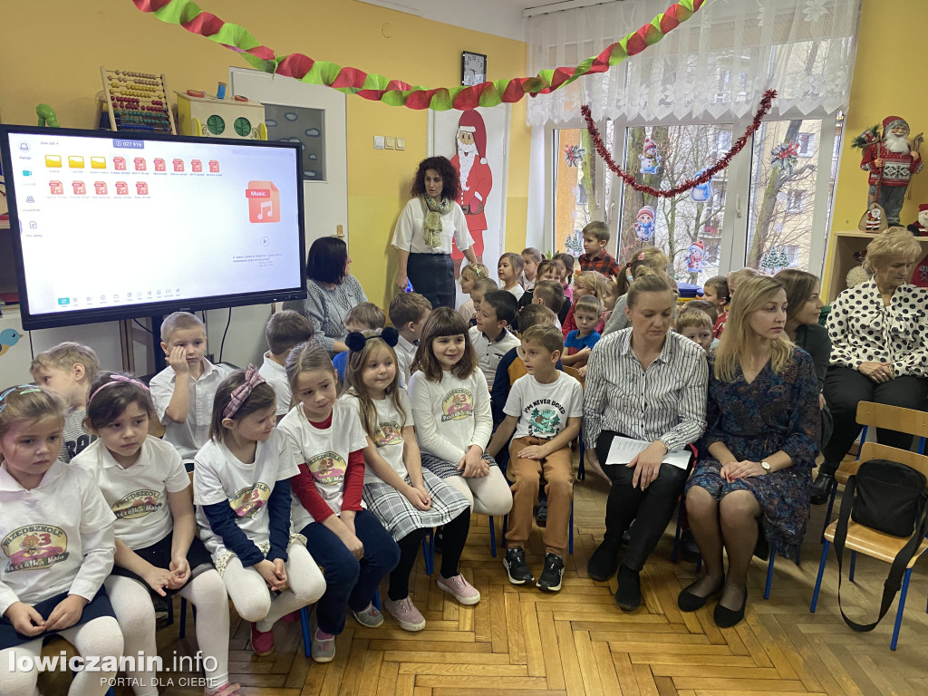 Koncert Bożonarodzeniowy w Przedszkolu nr. 3  Pszczółka Maja
