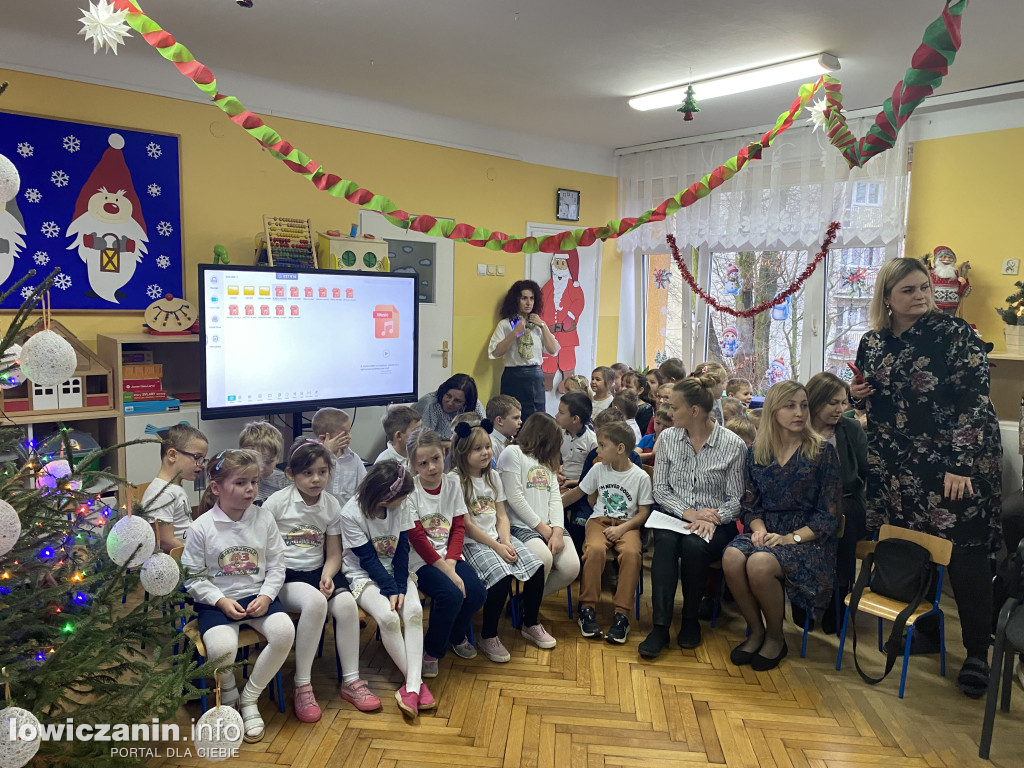 Koncert Bożonarodzeniowy w Przedszkolu nr. 3  Pszczółka Maja