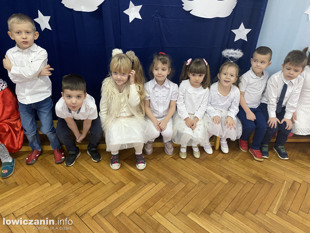 Koncert Bożonarodzeniowy w Przedszkolu nr. 3  Pszczółka Maja