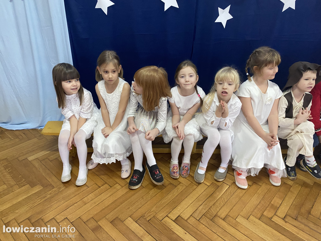 Koncert Bożonarodzeniowy w Przedszkolu nr. 3  Pszczółka Maja