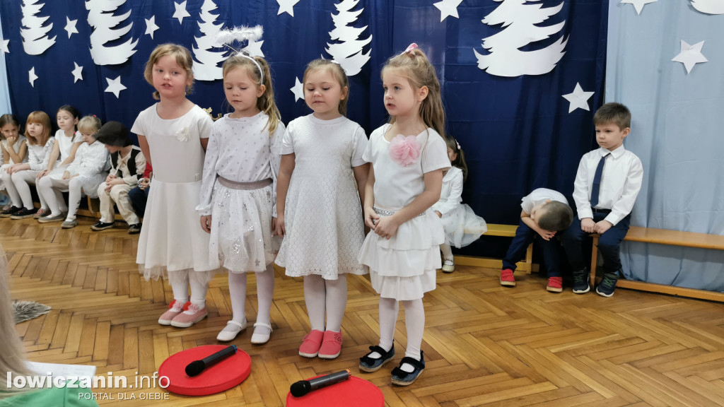 Koncert Bożonarodzeniowy w Przedszkolu nr. 3  Pszczółka Maja