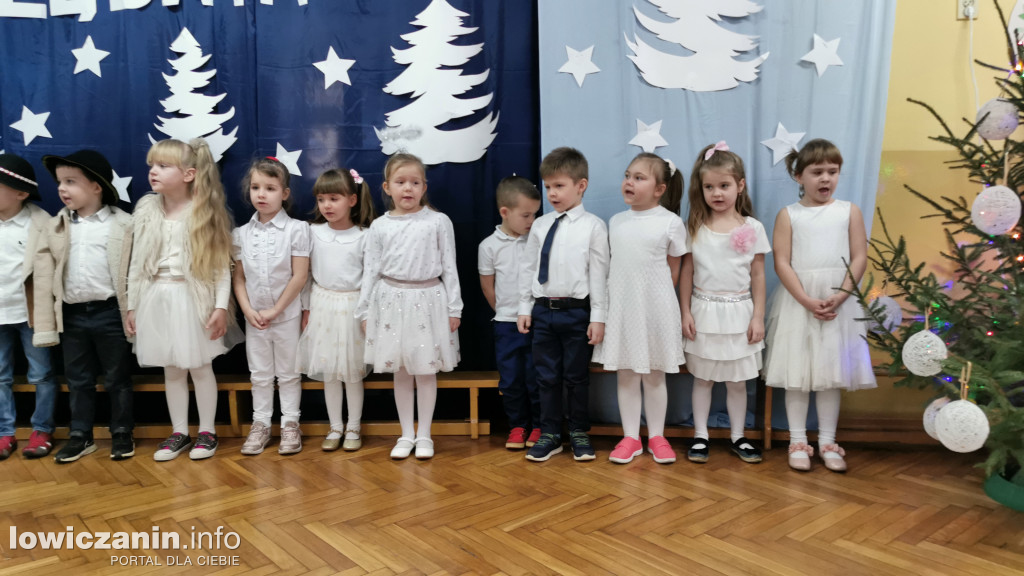 Koncert Bożonarodzeniowy w Przedszkolu nr. 3  Pszczółka Maja