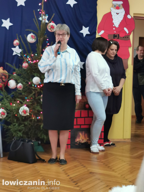 Koncert Bożonarodzeniowy w Przedszkolu nr. 3  Pszczółka Maja