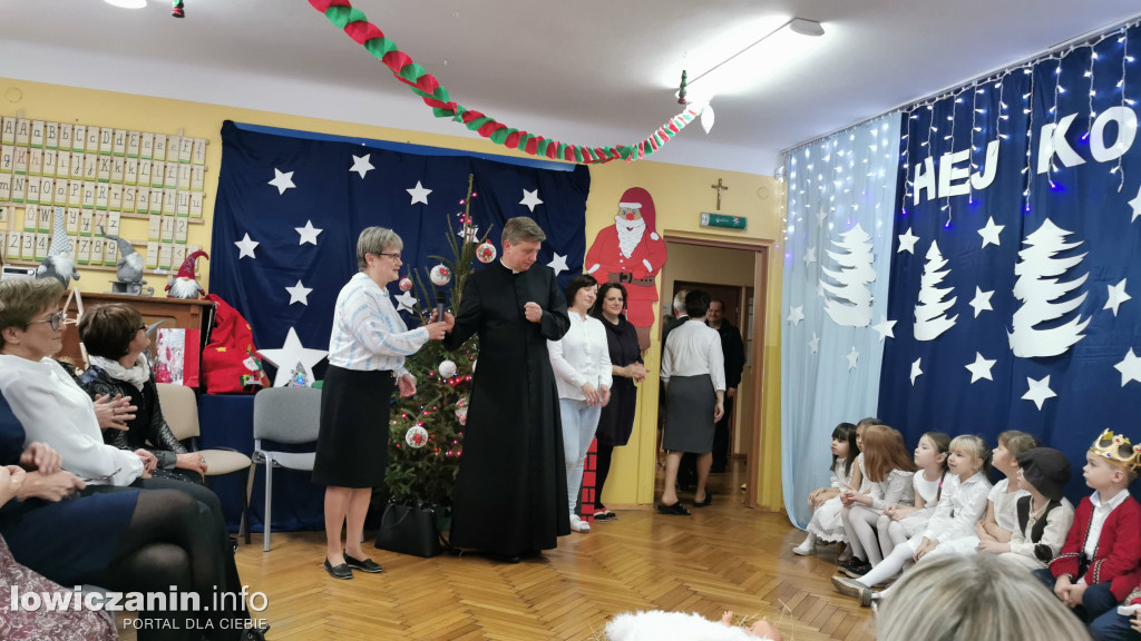 Koncert Bożonarodzeniowy w Przedszkolu nr. 3  Pszczółka Maja
