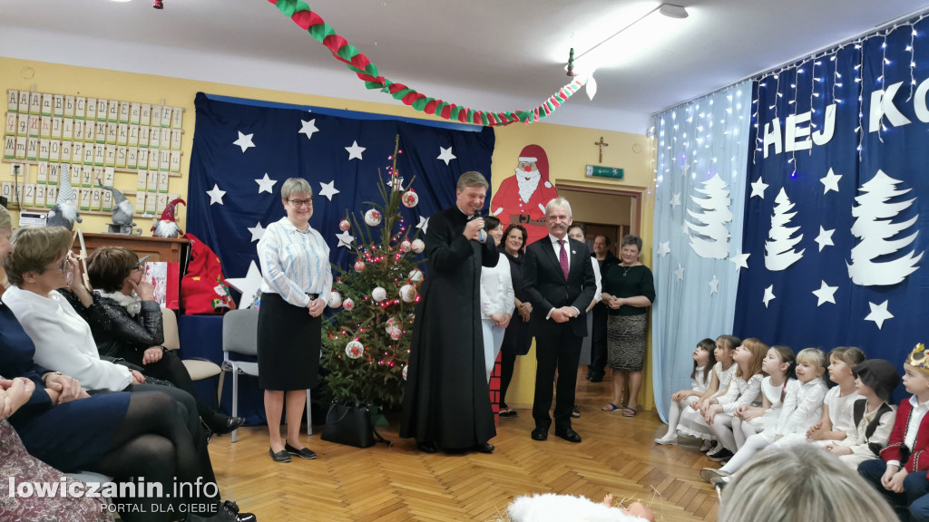 Koncert Bożonarodzeniowy w Przedszkolu nr. 3  Pszczółka Maja