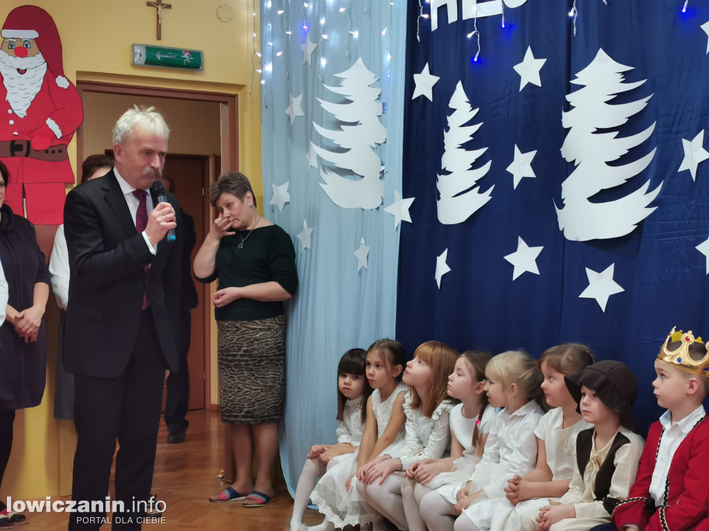 Koncert Bożonarodzeniowy w Przedszkolu nr. 3  Pszczółka Maja