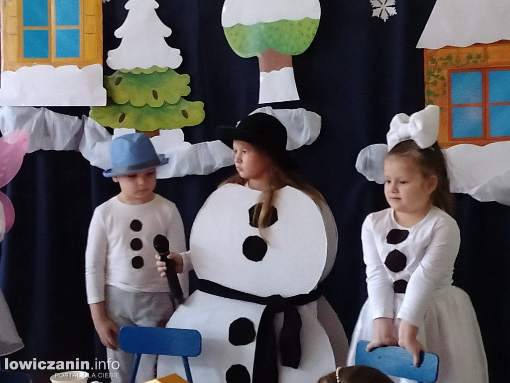 Przedstawienie bożonarodzeniowe w przedszkolu Stokrotka w Łowiczu