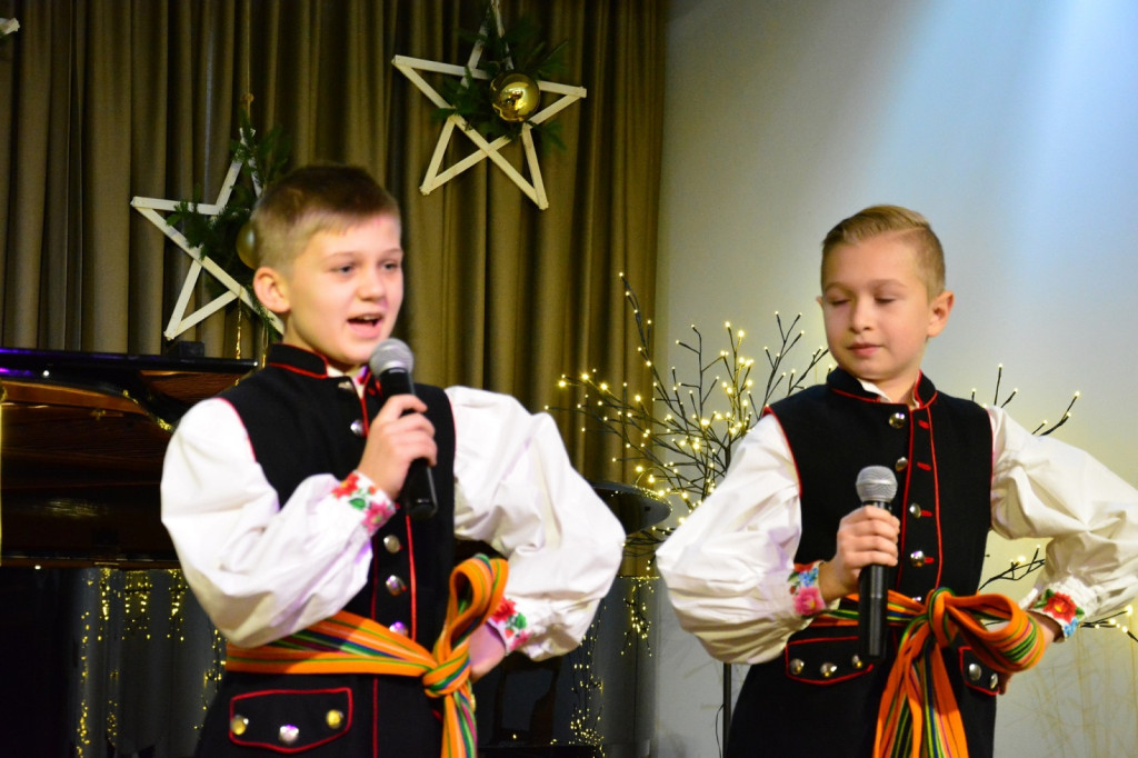 Spotkanie wigilijne w Sannikach i koncert laureatów ,,Pałacowego kolędowania”