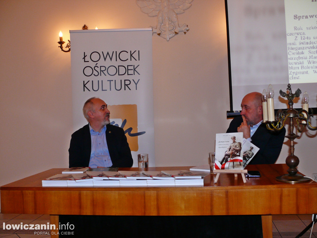 Łowicz. Promocja książki o płk Stefanie Cieślaku
