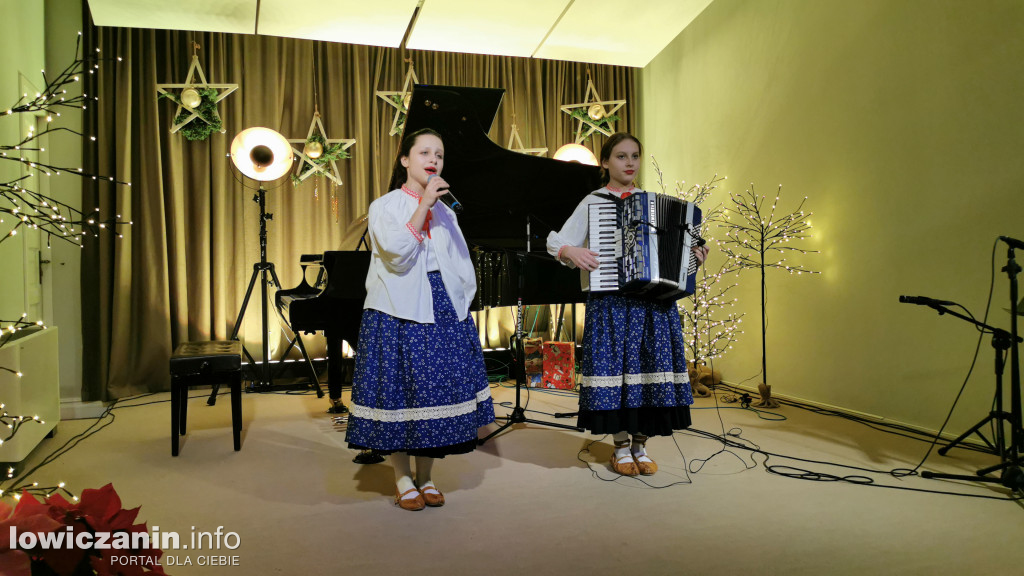 Spotkanie wigilijne w Sannikach i koncert laureatów ,,Pałacowego kolędowania”
