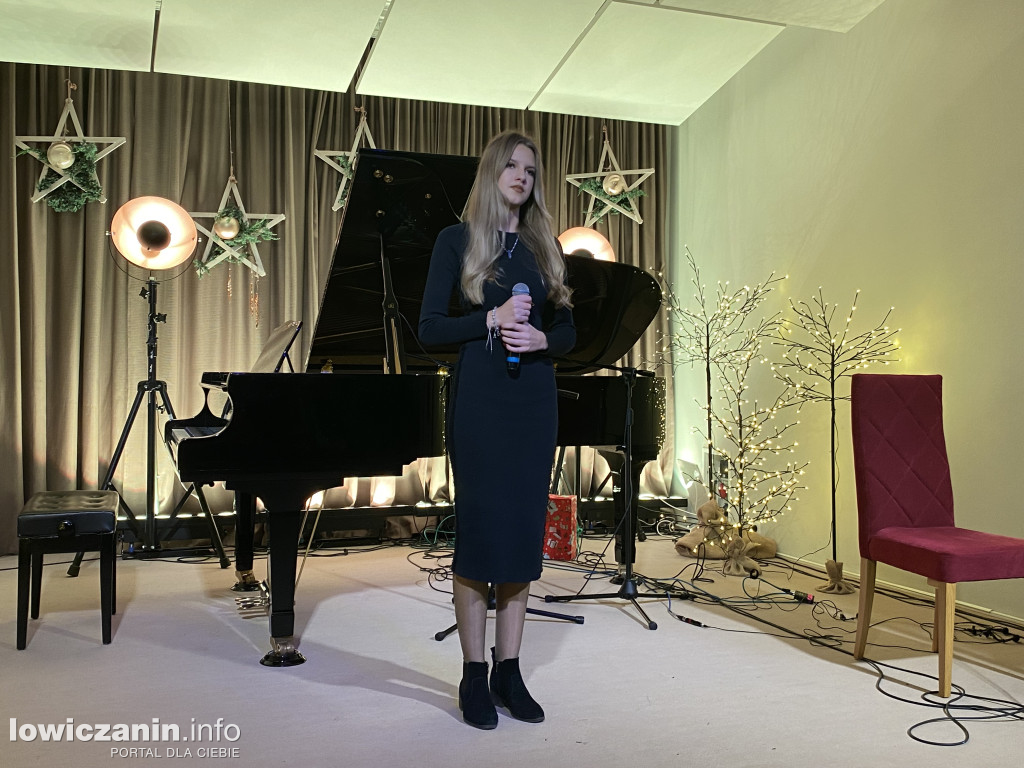 Spotkanie wigilijne w Sannikach i koncert laureatów ,,Pałacowego kolędowania”