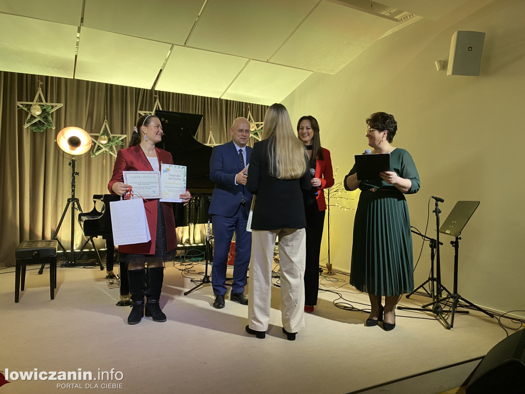 Spotkanie wigilijne w Sannikach i koncert laureatów ,,Pałacowego kolędowania”