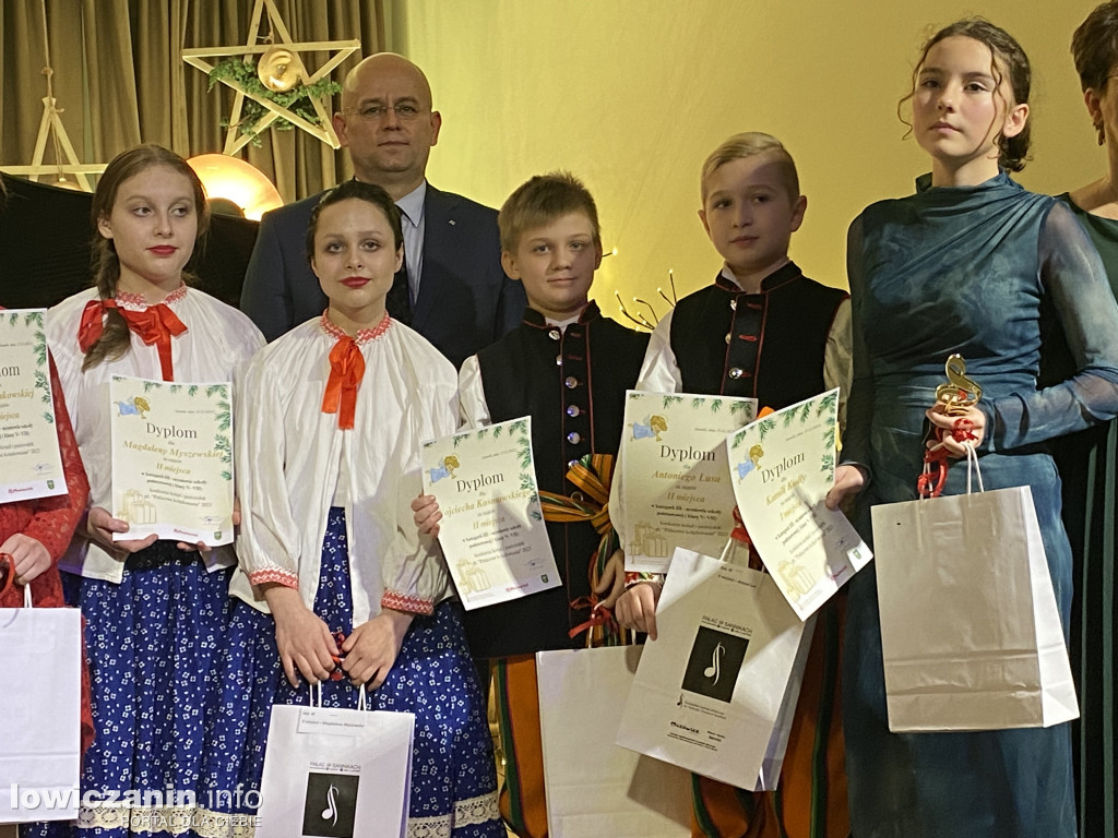 Spotkanie wigilijne w Sannikach i koncert laureatów ,,Pałacowego kolędowania”