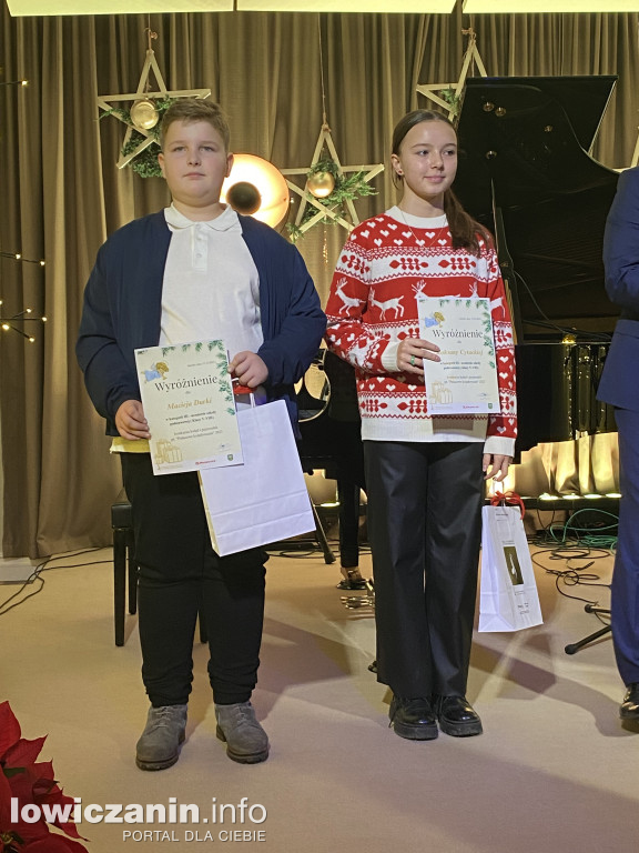 Spotkanie wigilijne w Sannikach i koncert laureatów ,,Pałacowego kolędowania”