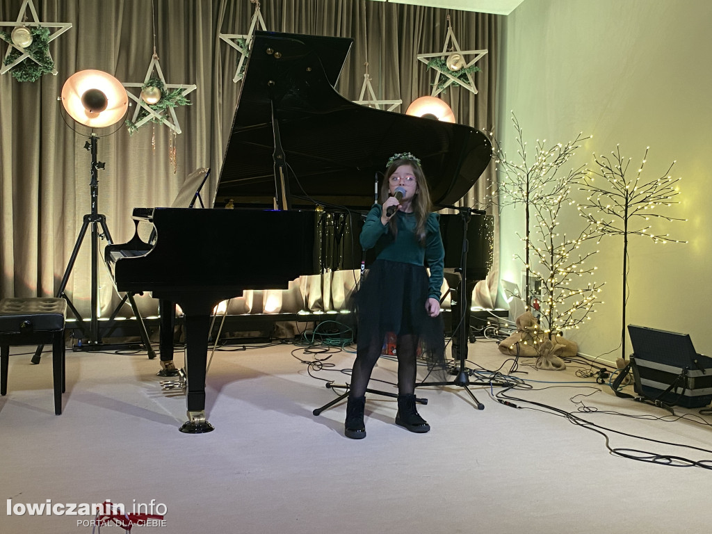 Spotkanie wigilijne w Sannikach i koncert laureatów ,,Pałacowego kolędowania”